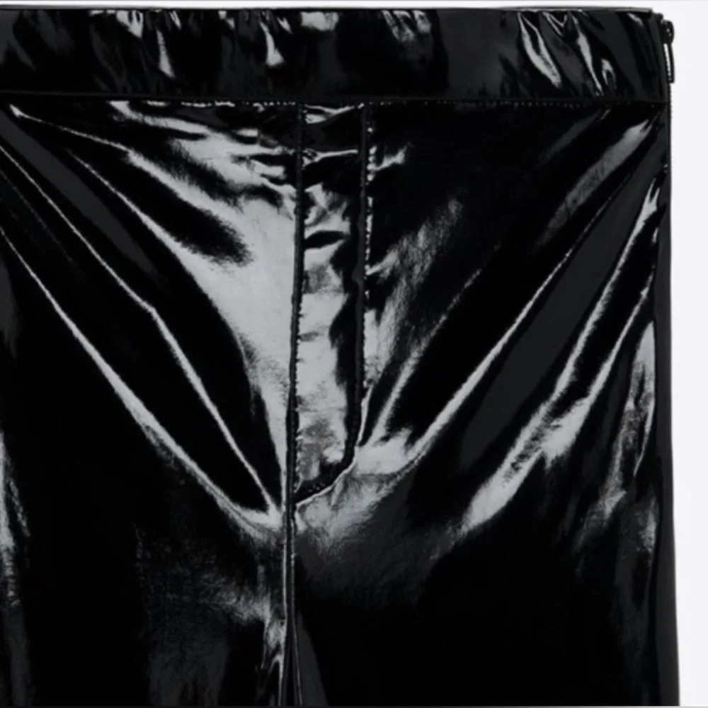 Zara Vinyl Leggings in Blk. Sz. M - Picture 4 of 4